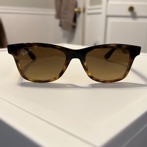Ray-Ban Sunglasses